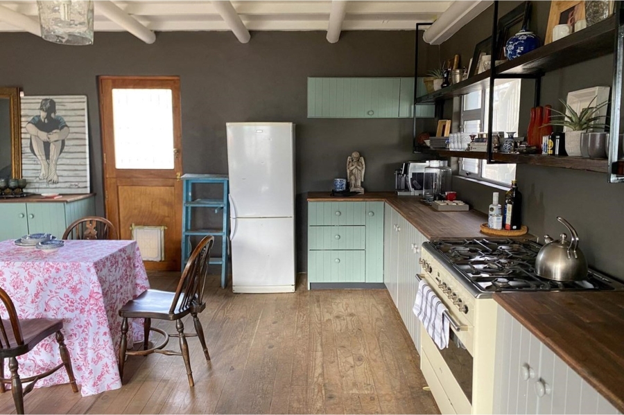 4 Bedroom Property for Sale in Pringle Bay Western Cape
